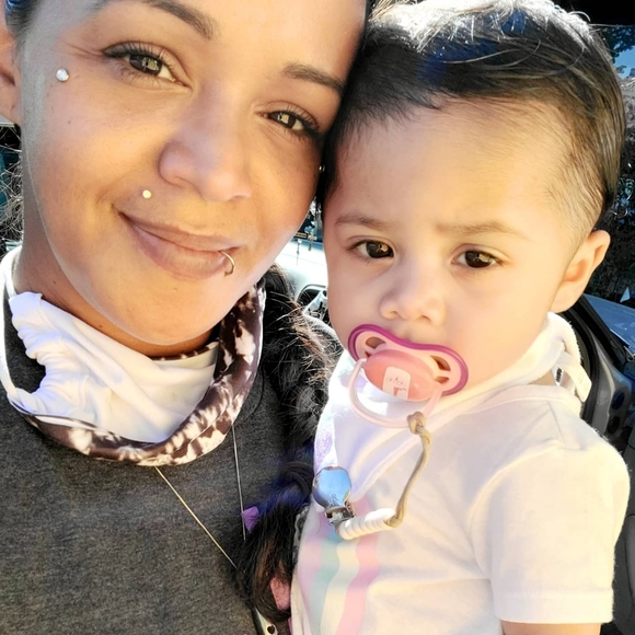 Meet your Posher, Yolanda - Picture 2 of 3